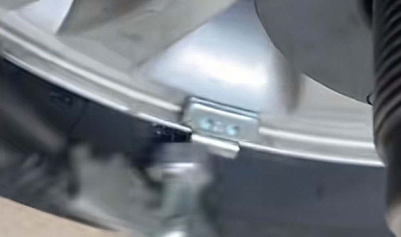 卡勾裝配圖 (2).jpg